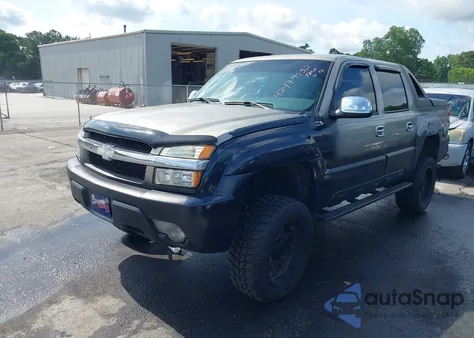 2002 Chevrolet Avalanche 1500 из США, поврежденный, VIN 3GNEC13T32G246202